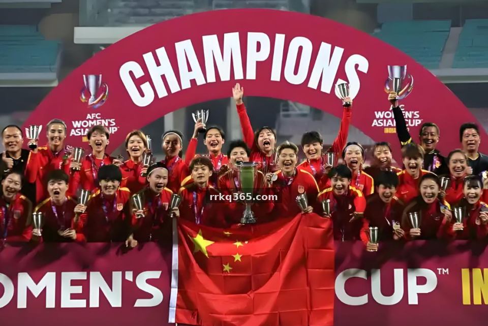 人人看球 赛季中段观察：五大联赛战术潮流转向与争冠格局前瞻